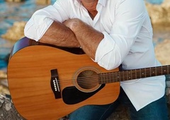 Ojoj! Znani slovenski glasbenik ostal brez skladbe (vemo, kaj se je zgodilo)