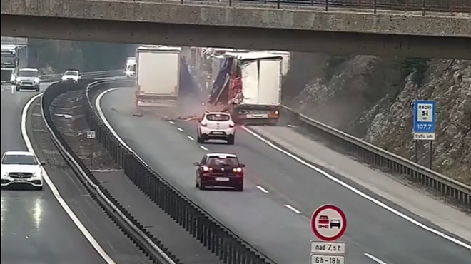 Saj ni res, pa je: nevarna vožnja, ki vas bo pustila brez besed (VIDEO) (foto: Zajeta slika/Dars)