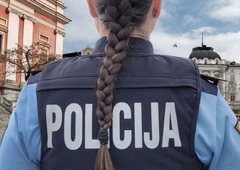 Rop sredi Ljubljane: storilca v jutranjih urah napadla moškega in mu ukradla denarnico