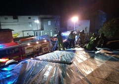 Orkanski veter z dežjem v Kobaridu odkril več streh