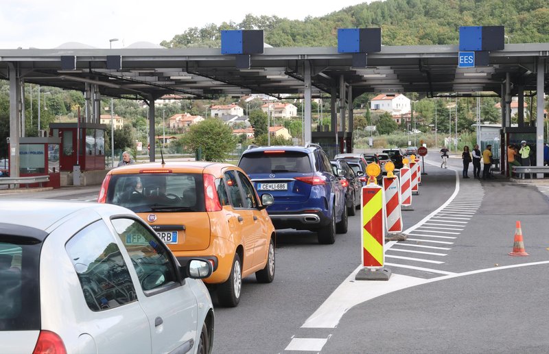 Prihaja neusmiljen prometni infarkt: poglejte, kdaj bo na cestah v Sloveniji najhuje