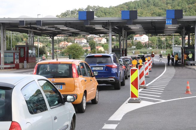 Na hrvaški meji je posnel nekaj, za kar bi številni raje videli, da ostane skrito: prizori, ki niso za vsak želodec (VIDEO)