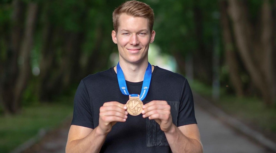 Slovenski odbojkarski zvezdnik Rok Možič, ki mu sledi več kot 130 tisoč ljudi, priznal: "Imel sem veliko težav z izbruhi jeze" (foto: Proelium Sports Agency)