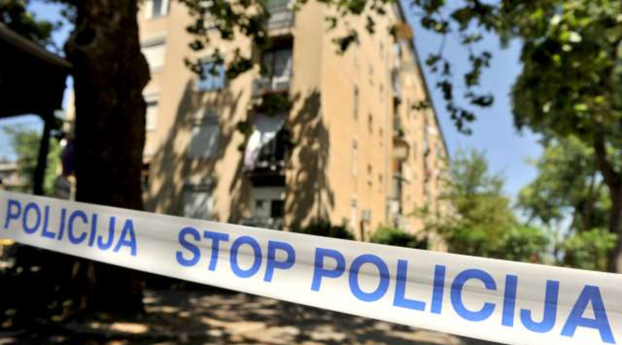Policisti redkobesedni glede domnevnega umora in samomora v Spodnjih Hočah: tretja oseba naj ne bi bila vpletena (foto: Tamino Petelinšek/STA)