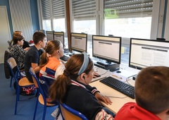 Razsipavanje davkoplačevalskega denarja? Ministrstvo dalo šest milijonov evrov za slabše računalnike