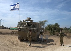 Izrael napadel teroristične celice v Libanonu, škotski minister trepeta za zdravje ženinih staršev