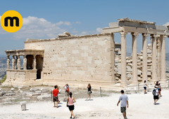 Grčija po bankrotu: "V gospodarstvu številke rastejo, ljudje pa so še naprej revni" (REPORTAŽA)