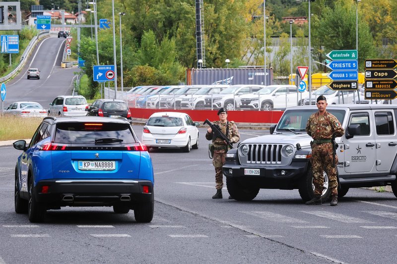 Mejni prehod Škofije.