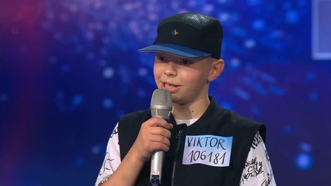 Viktor z nastopom na Talentih ganil mnoge, gledalci pa so takoj opazili to podrobnost