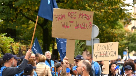 Protest pred vlado, na ulicah okrog 1.500 ljudi: "Bom res moral voliti Janšo?!"