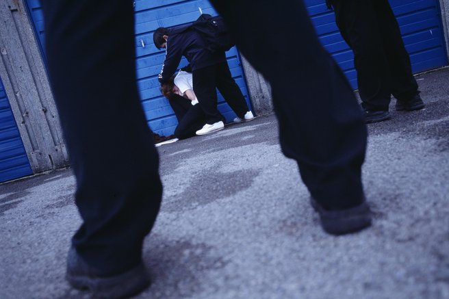 Izolski osnovnošolci naj bi ustanovili "agencijo" za pretepe: brutalno se spopadejo vpričo gledalcev