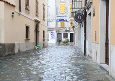 Poplavljena italijanska mesta, v Benetkah sprožili sistem jezov