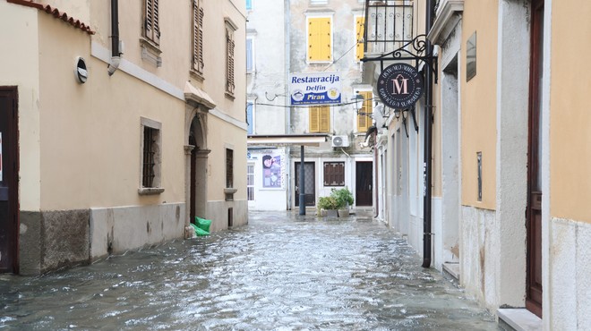 Poplavljena italijanska mesta, v Benetkah sprožili sistem jezov (foto: Bobo/Tomaž Primožič)