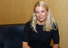 Tjaša Železnik o igri, materinstvu in življenjski prelomnici: "Včasih so me opazke, komentarji na ulici plašili"