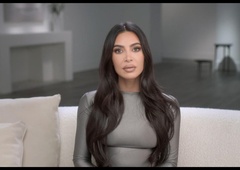 Nov oglas Kim Kardashian požel val kritik: je popolnoma izven stika z realnostjo (VIDEO)
