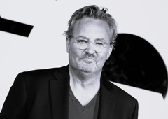 Tragična novica: za vedno se je poslovil Matthew Perry, zvezdnik kultne serije Prijatelji