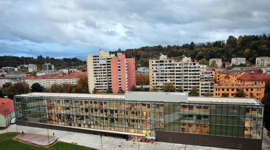 Center Rog: med željo po ustvarjanju in ideološkim bojem (foto: Bobo/Žiga Živulović)