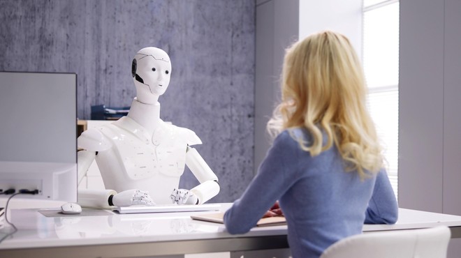 Smrt in digitalizacija: bomo lahko kmalu kupovali robote, ki bodo replike preminulih bližnjih? (foto: Profimedia)