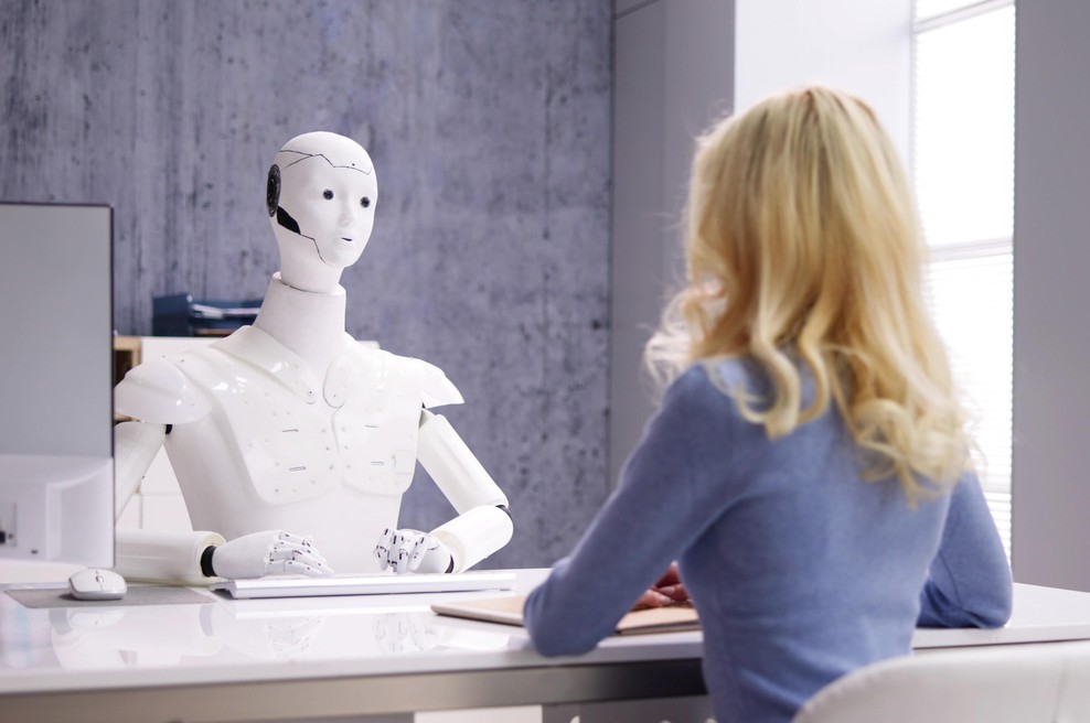 Smrt in digitalizacija: bomo lahko kmalu kupovali robote, ki bodo replike preminulih bližnjih? (foto: Profimedia)