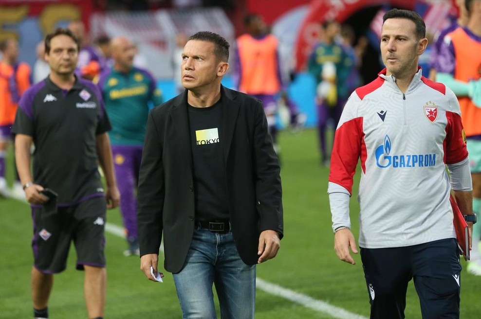 Policija preiskuje poročila o navijaškem vdoru v slačilnico Crvene zvezde (foto: Profimedia)