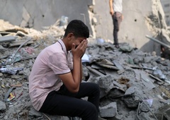 Z območja Gaze odšlo 365 civilistov, razmer v bolnišnicah "ni mogoče opisati z besedami"
