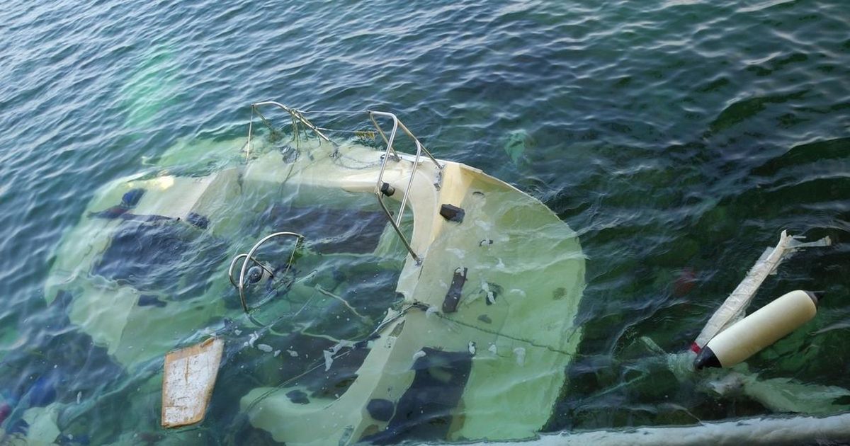 Acidente fatal no mar: o veleiro virou, três pessoas morreram