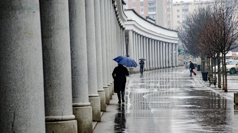 Pred nami bolj kislo vreme: prihajajo oblaki in padavine