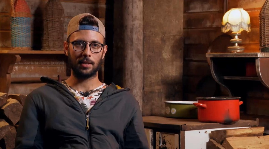 David na Kmetiji 'ujet' z Žanom, doma pa ga čaka dekle (foto: Voyo/posnetek zaslona)