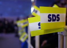 Zaveze stranke SDS, ki omejuje delovanje njihovih poslancev, niso podpisali kar trije člani poslanske skupine