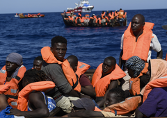 Nenavaden dogovor med državama: Italija bo po novem migrante sprejemala v ... Albaniji