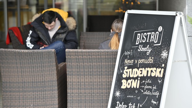 Razočaranje za študente: dviga subvencije za študentske bone letos ne bo (foto: Bobo)