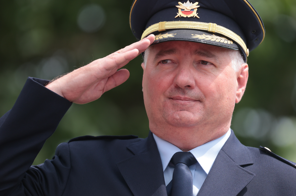 Očitki o kršitvah in nepravilnostih v Slovenski vojski: odzval se je poveljnik 15. polka vojaškega letalstva (foto: Borut Živulovič/Bobo)