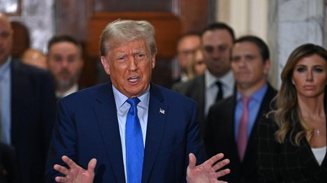 Največji Trumpov kritik vrgel puško v koruzo: odstopil od kandidature
