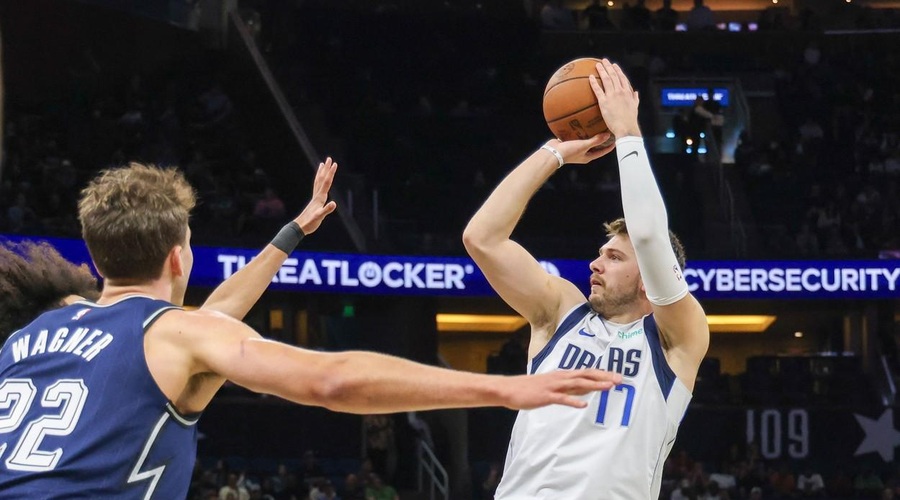 Nov preobrat Dallasa, Luka Dončić kljub udarcu v glavo do 29 točk (foto: Profimedia)