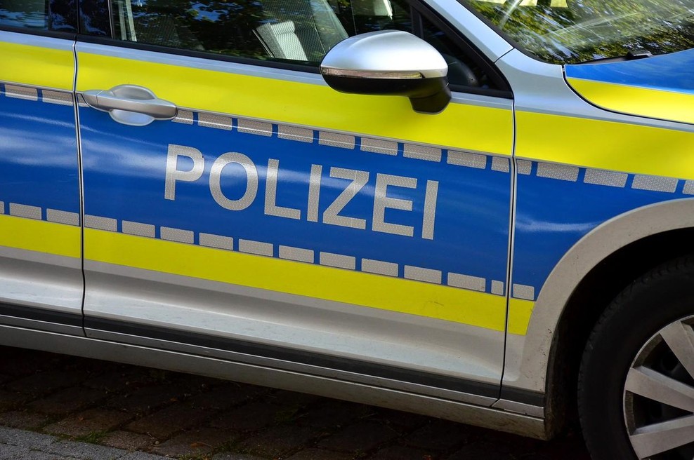 Drama na eni izmed srednjih šol: zaradi grožnje evakuirali vse dijake (foto: Profimedia)