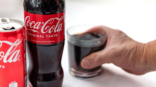 Sumov zastrupitev vedno več, Coca-Cola umika tri pijače (foto: Profimedia)