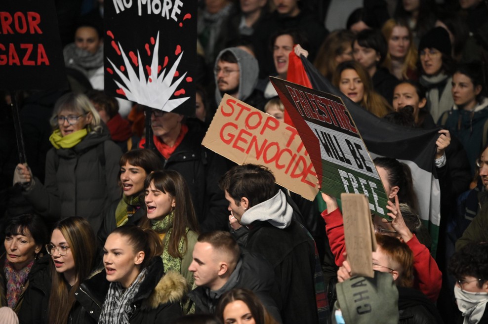 Ljubljanske ulice zopet zavzeli podporniki Palestine: "Priče smo, kako Gaza postaja pokopališče" (foto: Žiga Živulović Jr./Bobo)