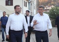 Razrešen obrambni minister, ki je povzročil hudo prometno nesrečo (in pristal na intenzivni negi)