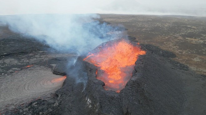 Na Islandiji razglasili izredne razmere zaradi možnosti izbruha vulkana (foto: Profimedia)