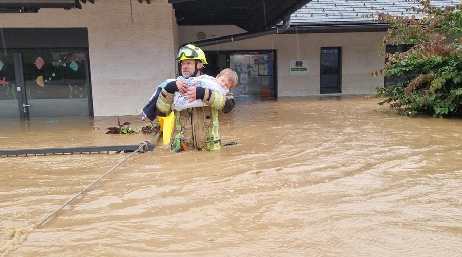Tragična plat herojskega gasilca: partnerka ga je zapustila, odpeljala otroka in zahtevala polovico zbranih sredstev (foto: Facebook profil PGD Mengeš)