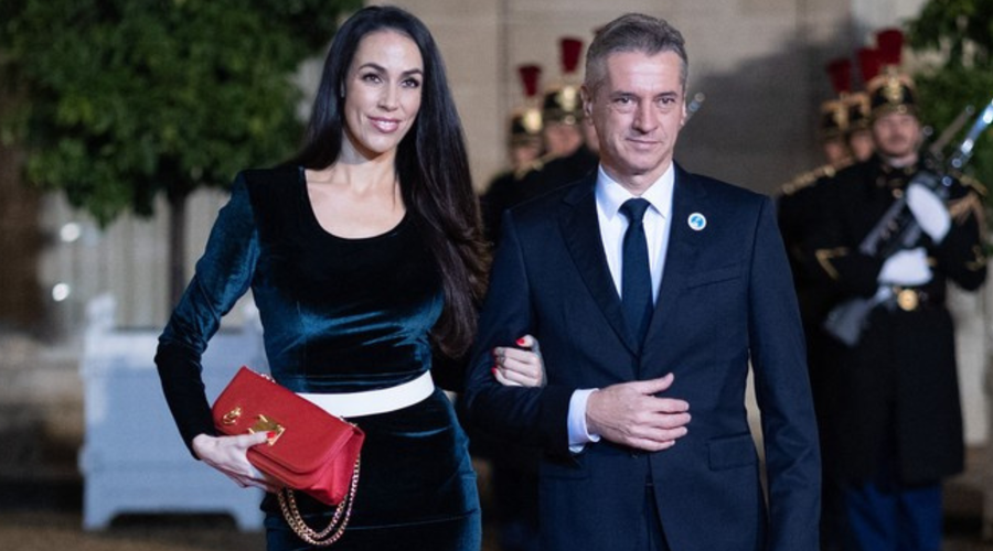 Tina Gaber in Robert Golob na otvoritvi pariškega mirovnega foruma. (foto: Instagram/Tina Gaber)