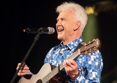 Legendarni Andrej Šifrer se je lotil novega podviga: poglejte, kaj prihaja na prodajne police (in ne, ne bo pel!)