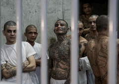 Pričevanja iz nekdanje metropole kriminala: "Nikogar niso zanimale človekove pravice deklet, ki so jih posiljevali, sežigali"