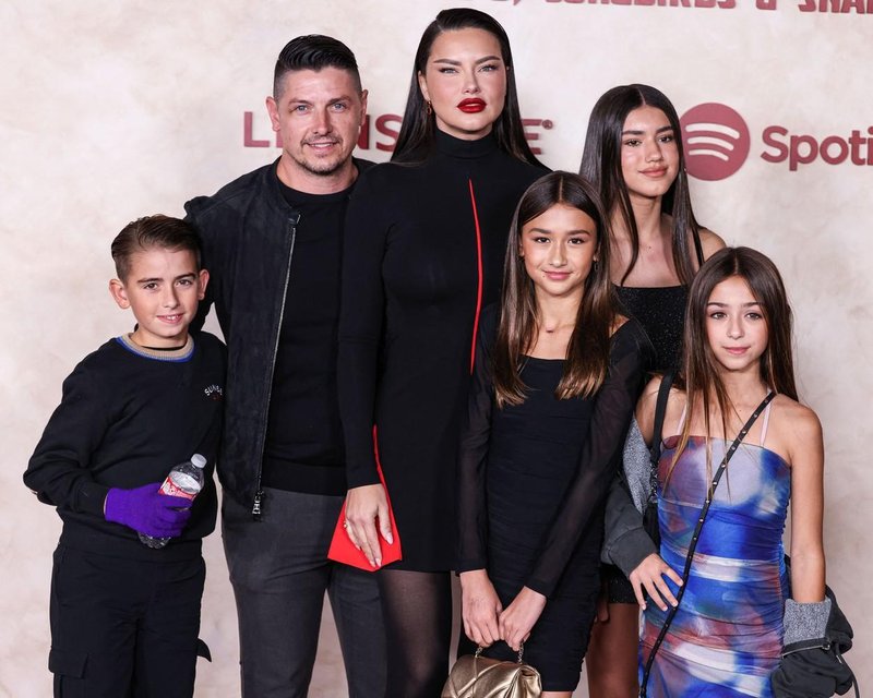 Adriana Lima s svojo družino.