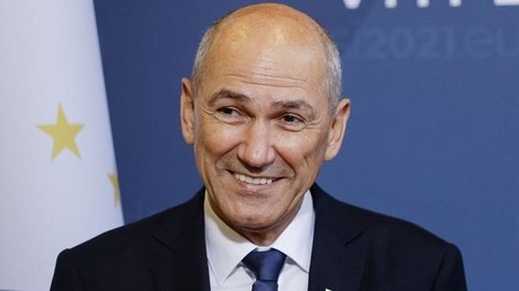 Janši se smeji: v zadevi Trenta izločili zanj obremenilne dokaze