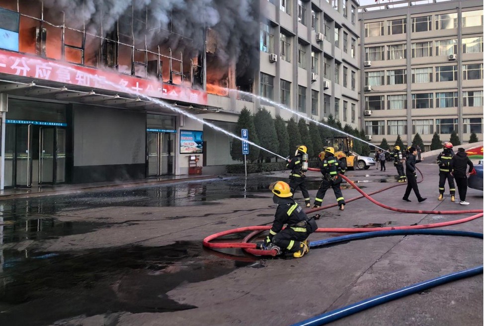 Ognjeni zublji zajeli premogovniško podjetje: smrtnih žrtev 25, več deset poškodovanih (foto: Profimedia)