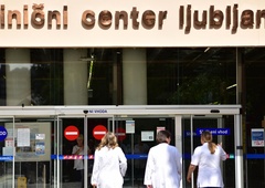 Kakšna je nastala škoda po cepljenju proti covidu-19? (Izplačana odškodnina v znesku 20.000 evrov)