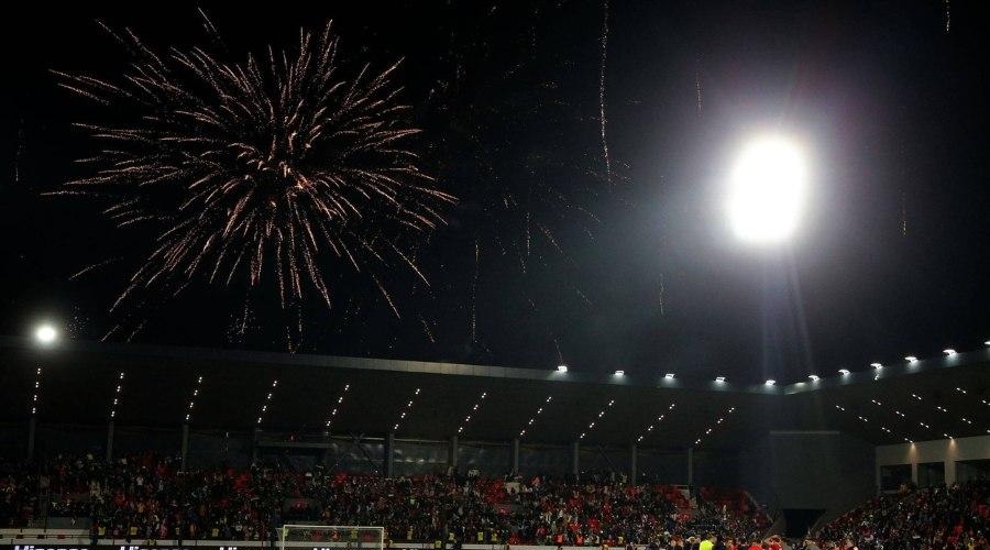 Medtem ko se ljudje trudijo preživeti, je Aleksandar Vučić zapravil skoraj 30 milijonov evrov za dva nova … nogometna stadiona! (foto: Profimedia)