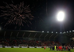 Medtem ko se ljudje trudijo preživeti, je Aleksandar Vučić zapravil skoraj 30 milijonov evrov za dva nova … nogometna stadiona!