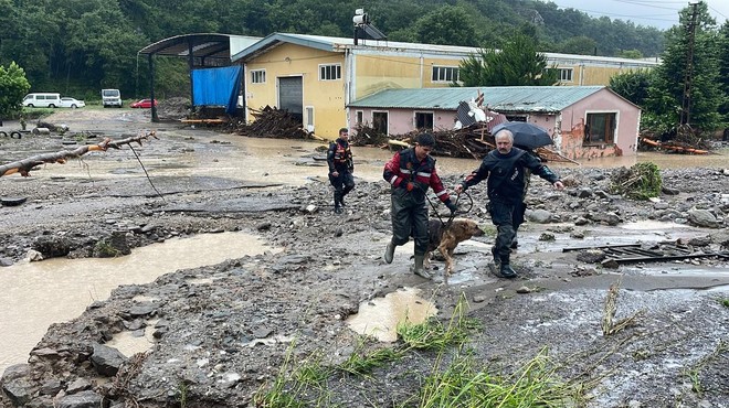 Silovito neurje pustošilo po Turčiji, več mrtvih in pogrešanih (med njimi tudi otroci) (foto: Profimedia)